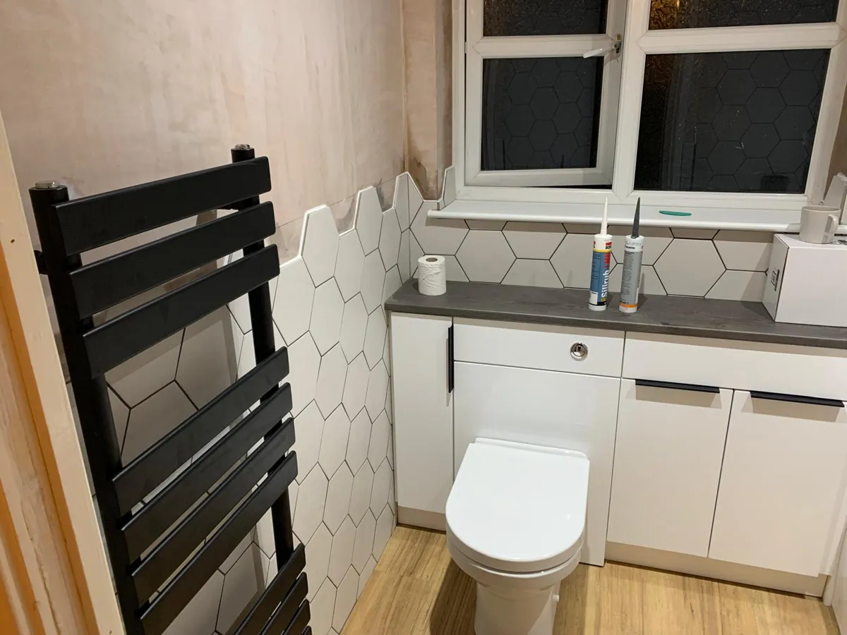 Bespoke bathroom fit-out by Kraft Interiors